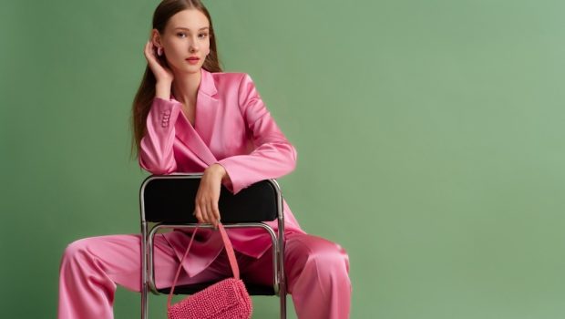 Fashionable,Beautiful,Confident,Woman,Wearing,Trendy,Pink,Satin,Suit,Blazer,